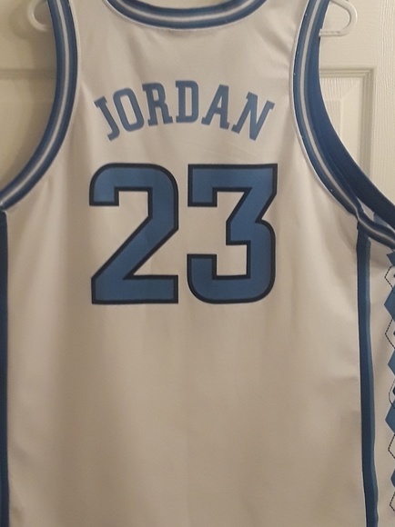 Mens basketball Jersey - Picture 2 of 3
